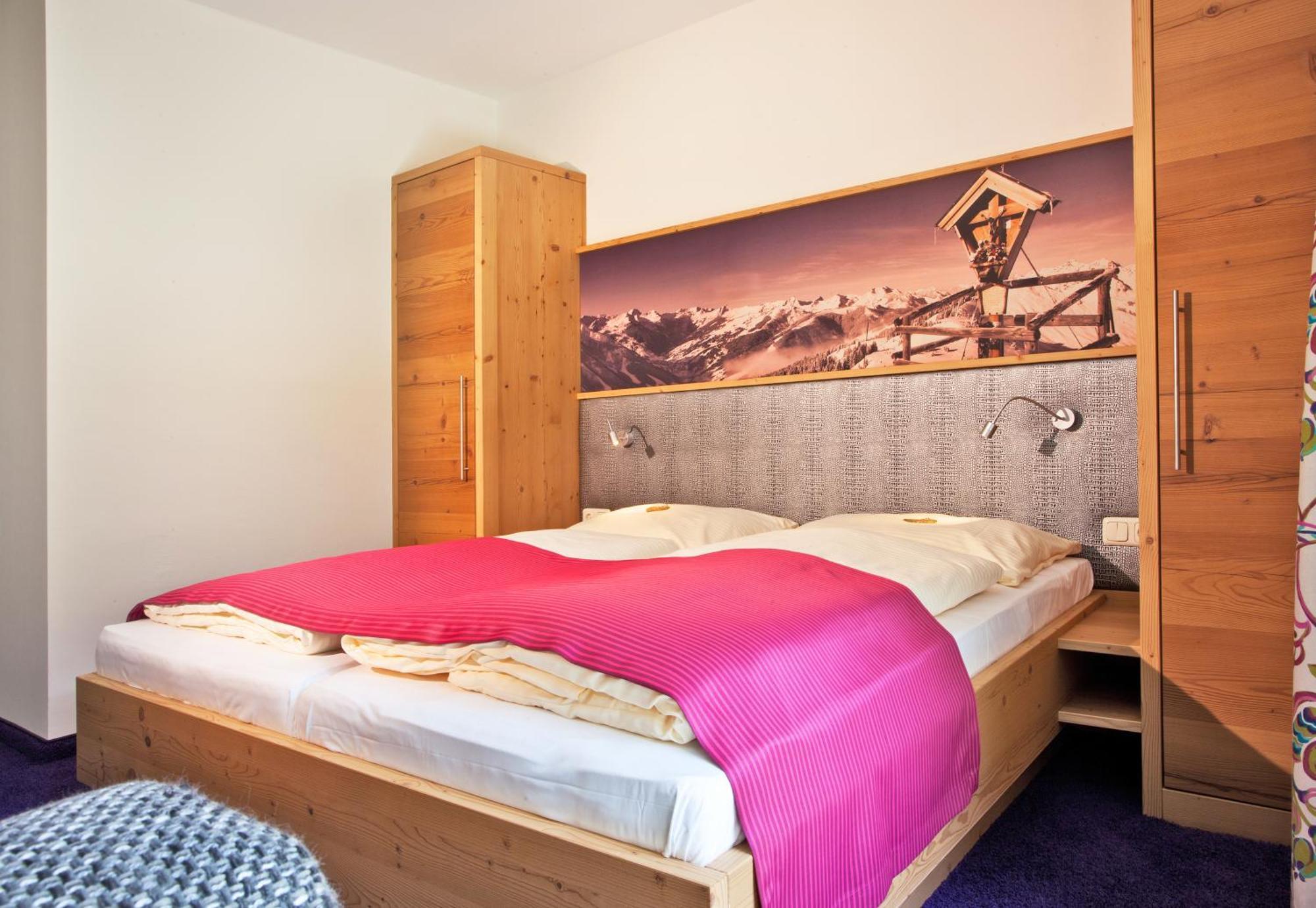 Hotel Talblick ザールバッハ・ヒンターグレム エクステリア 写真