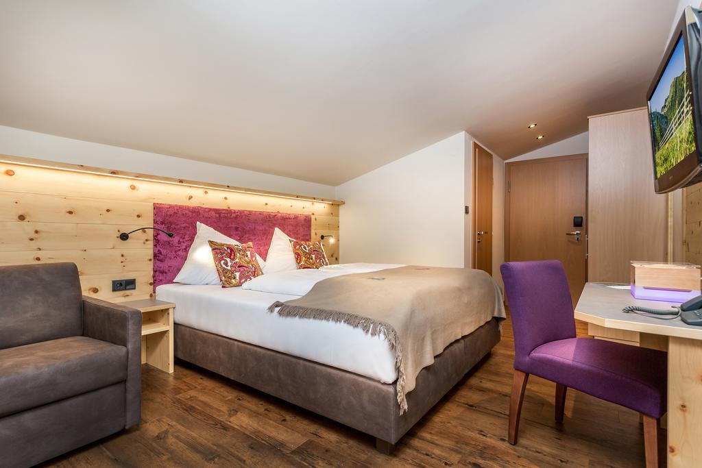 Hotel Talblick ザールバッハ・ヒンターグレム エクステリア 写真